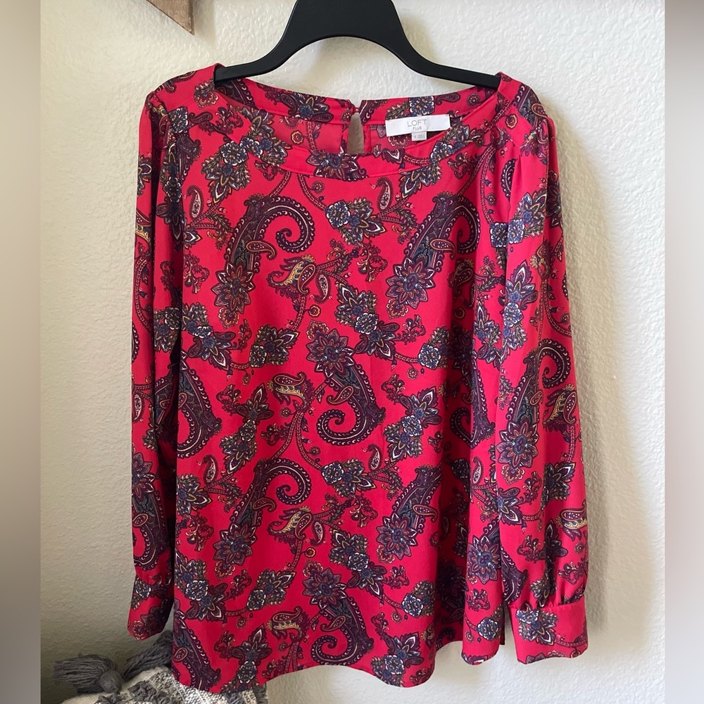 LOFT red paisley long sleeve blouse. 14 Plus, EUC